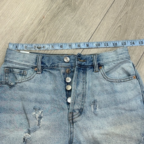 Pac Sun Vintage High Rise Distressed Button Fly Shorts Size 25 Light Wash Denim - Picture 6 of 7